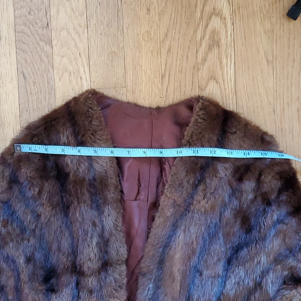 Vintage real fur shawl stole with pockets S/M